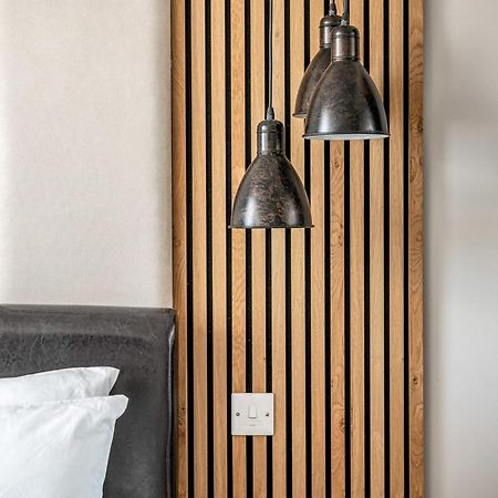 Canary Wharf Retreat With Free Secure Parking 伦敦 外观 照片