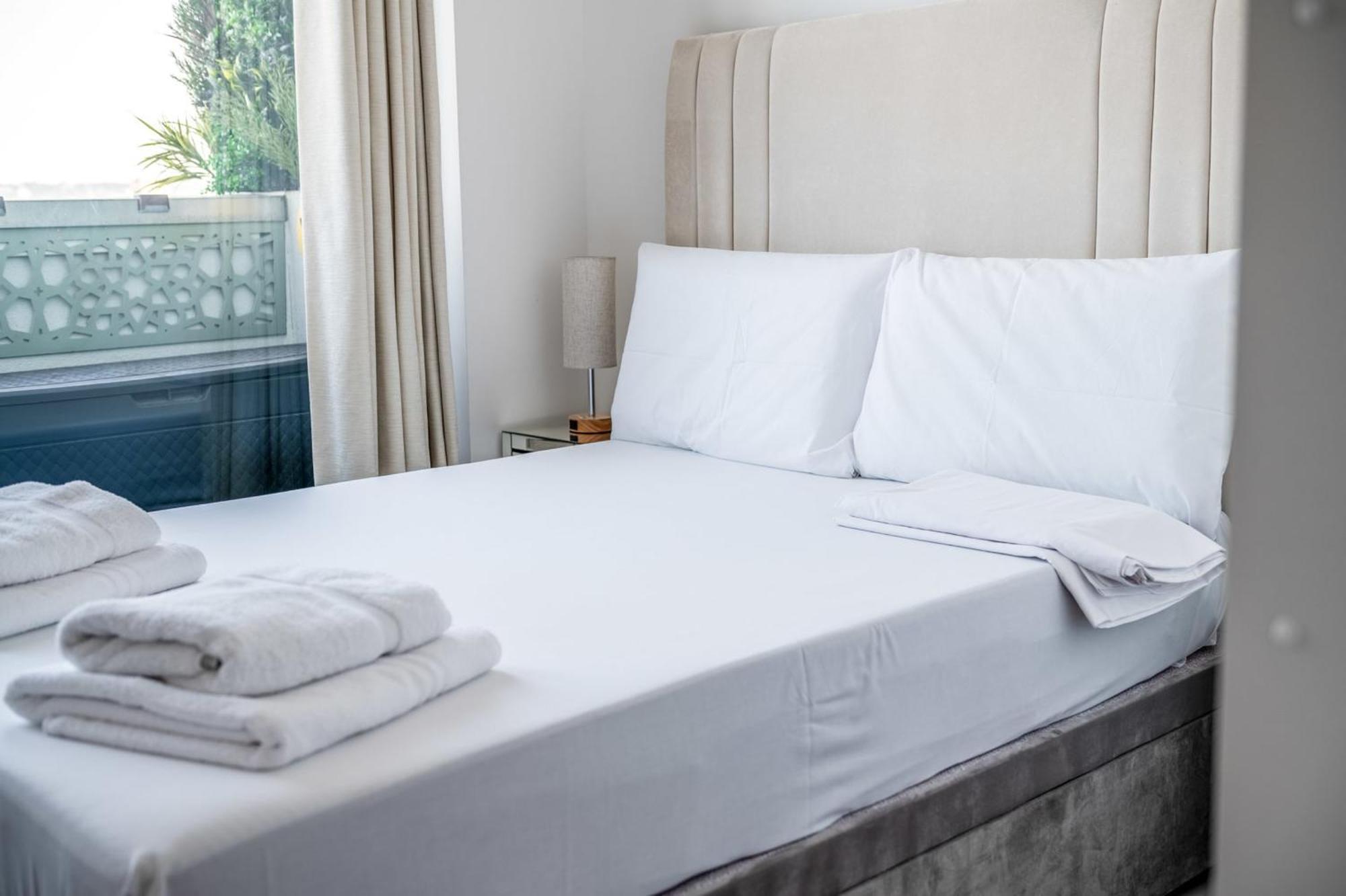 Canary Wharf Retreat With Free Secure Parking 伦敦 外观 照片