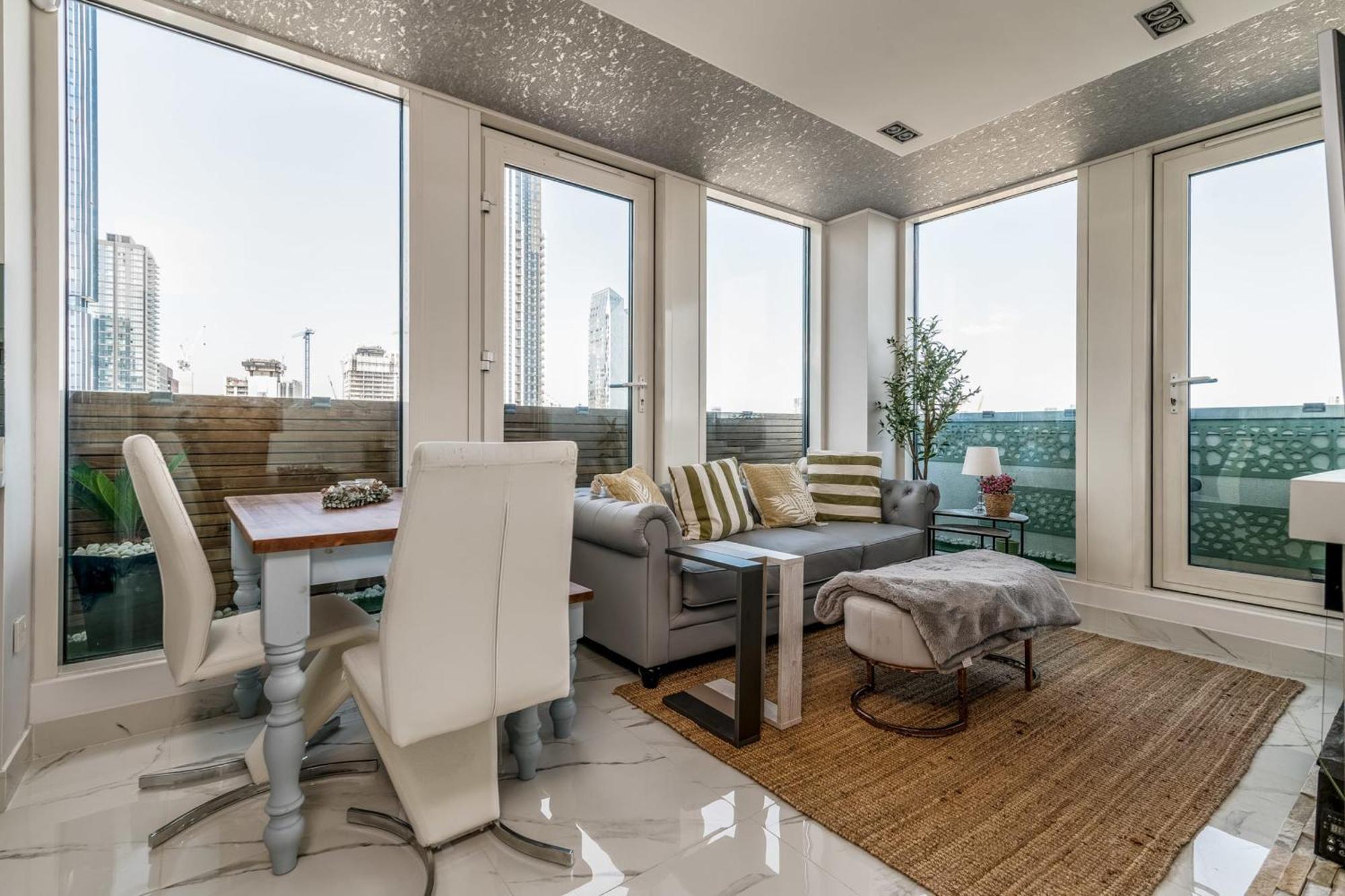 Canary Wharf Retreat With Free Secure Parking 伦敦 外观 照片