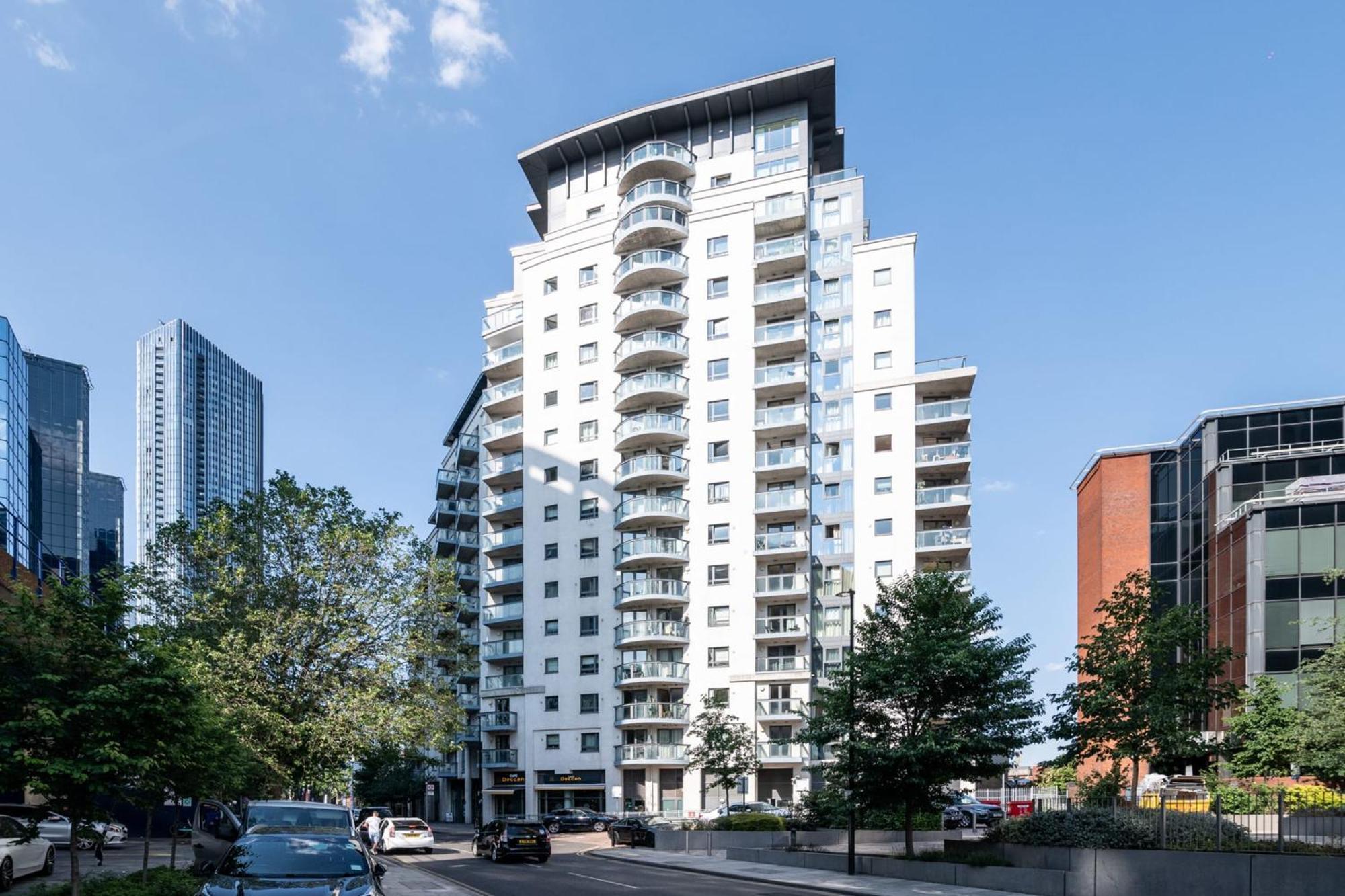 Canary Wharf Retreat With Free Secure Parking 伦敦 外观 照片