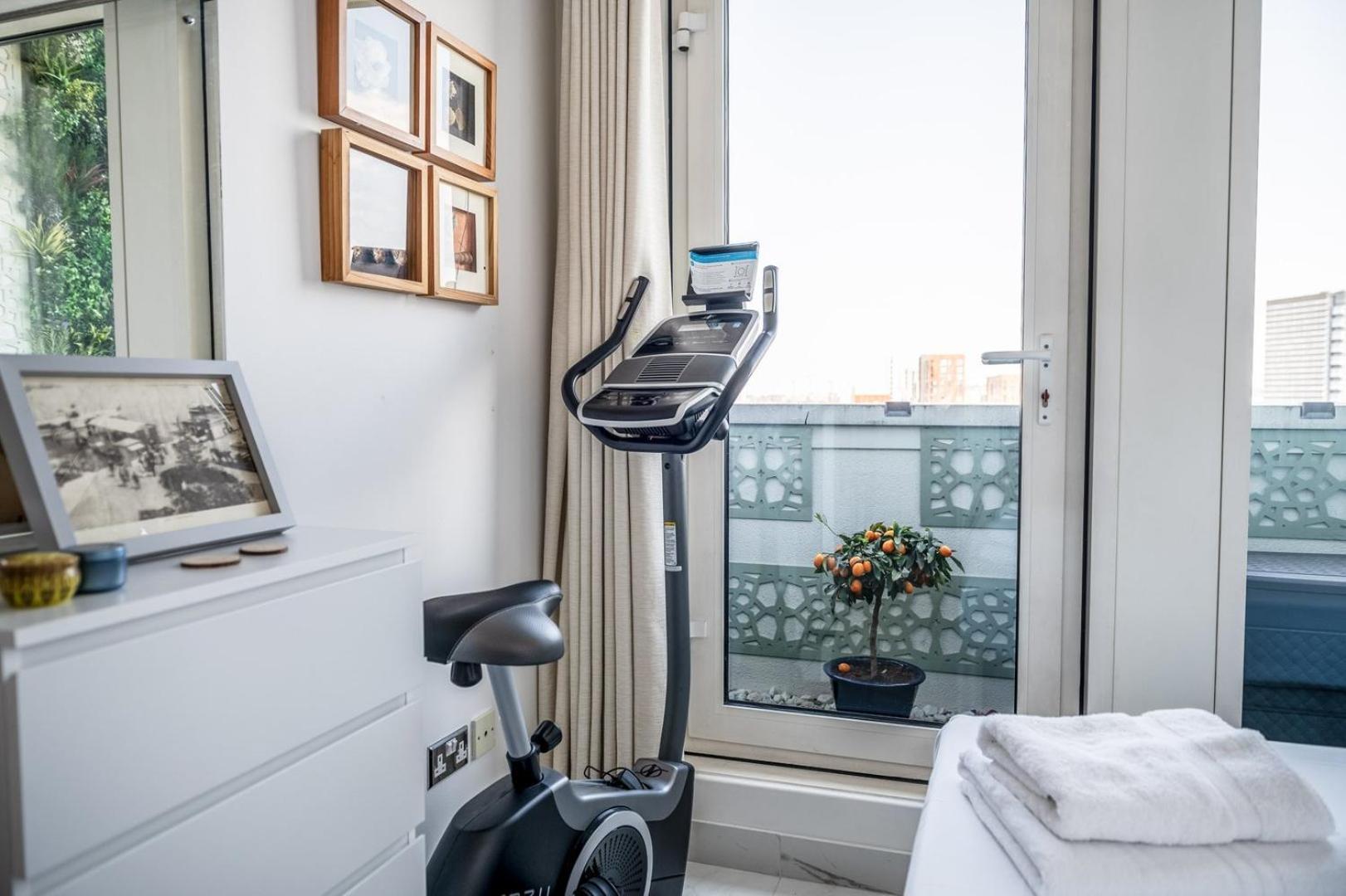 Canary Wharf Retreat With Free Secure Parking 伦敦 外观 照片