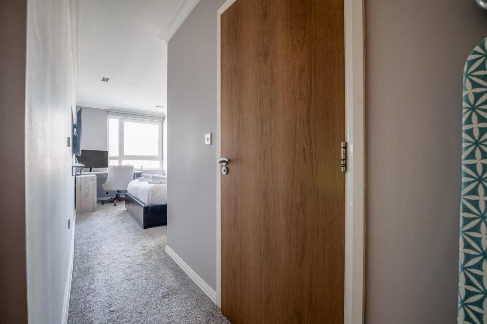 Canary Wharf Retreat With Free Secure Parking 伦敦 外观 照片