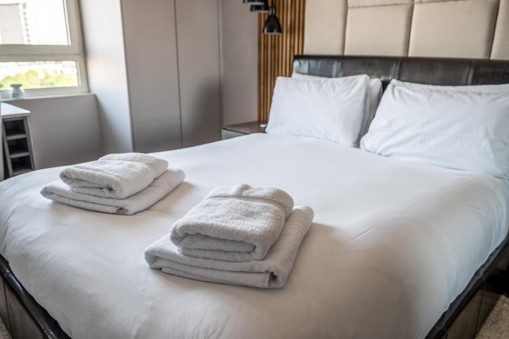 Canary Wharf Retreat With Free Secure Parking 伦敦 外观 照片