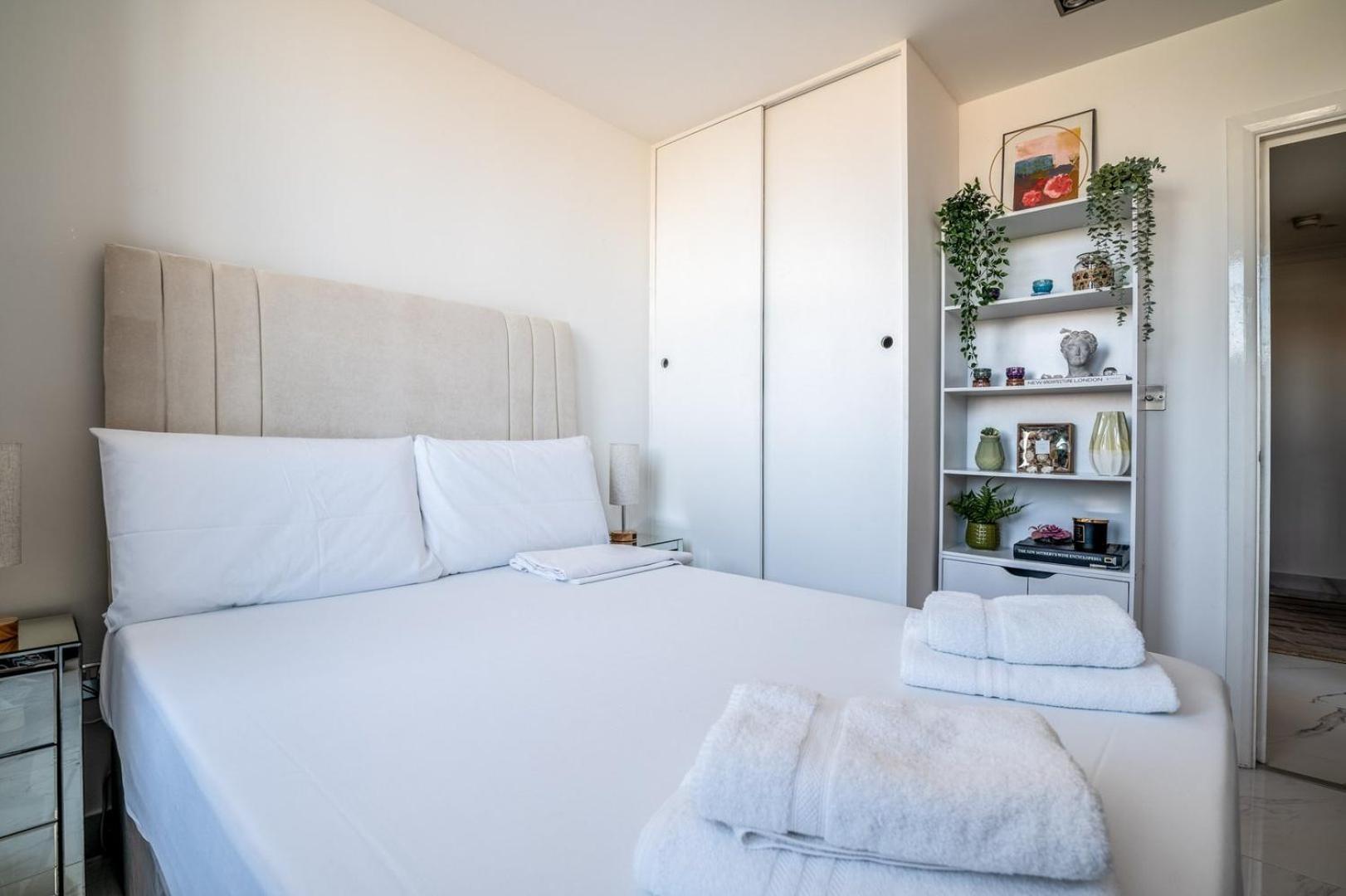 Canary Wharf Retreat With Free Secure Parking 伦敦 外观 照片
